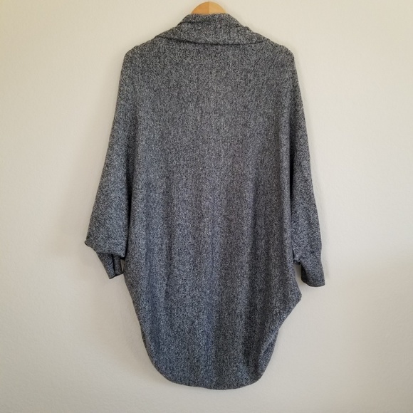 Express Grey Oversized Cardigan Size Small - Picture 3 of 5